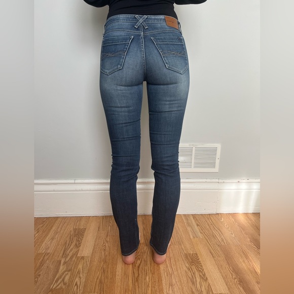 Tommy Hilfiger size 26/32 - Picture 2 of 3